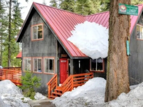Scenic Wonders Christmas Cabin 3 Bedroom