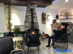 Yitang Yizhai Hot Spring Hotel