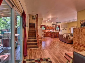 Ouachita River Cabin: Royal Haven w/ Dock!