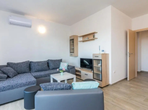 Pasko 2 modern furnished ap for 7