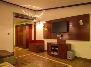 Leonia Holistic Destination
