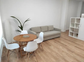 Apartamento Turistico Leo Baena