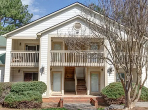 2 Bedroom, Churchill Downs Court