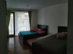 Villa Pinggir Danau Puncak for 30 pax