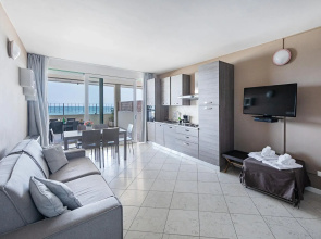 Residenza Miralago With Pool - One-bedroom With Terrace