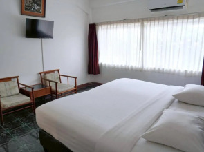 Basaya Beach Hotel & Resort