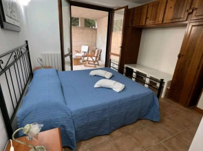 Pretty little house with independent entrance-Casa Marina