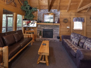 Hibernation Hideaway by Eagles Ridge Resort