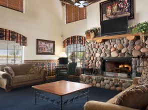 The Hotel Serene Glendale Peoria, Surestay Collection by BW