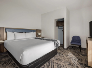 La Quinta Inn & Suites by Wyndham Savannah Airport - Pooler