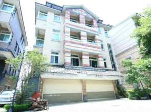 Dan Dan House