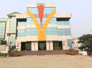 Surya Continental Hotel by OYO Rooms