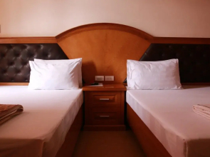 Van Nam Hotel