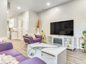 Sip, Dine & Explore Fountain Square: Indy Retreat!