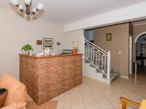 Remezzo Apartments & Studios