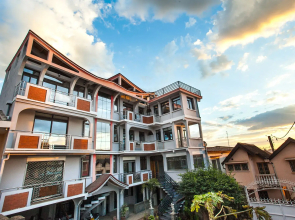 Oceanis Home & Voyages