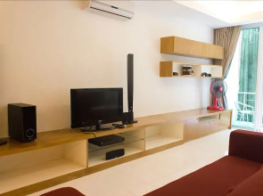 The Tree Apartment by Holiplanet