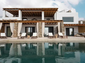 MvibesMykonos homes and studios