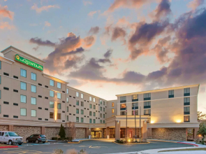 La Quinta Inn & Suites by Wyndham Salisbury