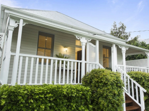 Sierra Cottage