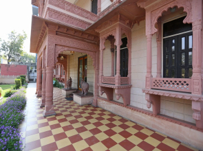 OYO 7880 Hotel Navrang