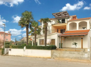Apartment Brace Ilic III