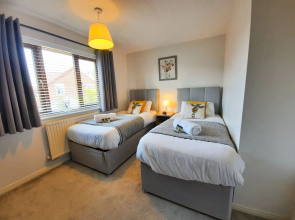 Travel Lettings - Dean House