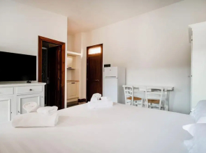 Aparthotel in Costa Serena just 700 mt from the sea