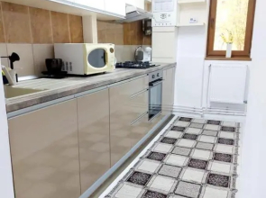 Lovely and extra spacious 1 bedroom, 1 bath.