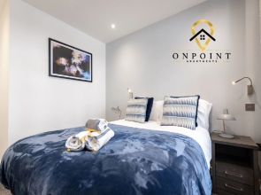 Fantastic 1 Bedroom Apt with PARKING