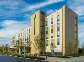 Holiday Inn Express Bicester by IHG
