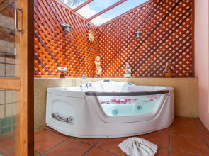 Royal Phawadee Village