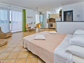 Apartments Nina Hvar town
