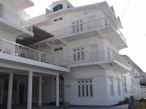 OYO 25061 Gautam Residency Chamba