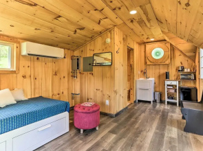 Cozy Upstate Studio w/ Walkill River Views!