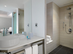 Отель Aloft Palm Jumeirah