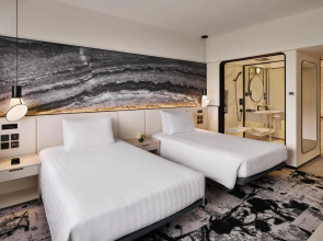 The Park Lane Hong Kong, Autograph Collection