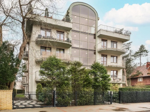 Apartments Handwit by Renters