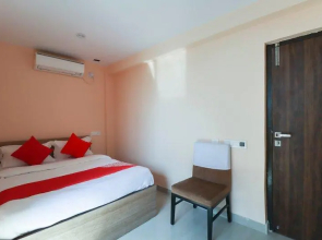 OYO 68546 Hotel Galaxy Inn