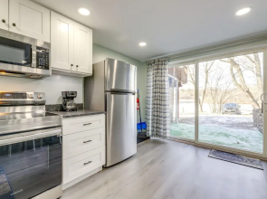 Close to Colleges: Worcester Apt w/ Lake Access!