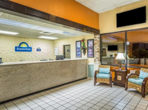 Days Inn by Wyndham Lake Park/Valdosta