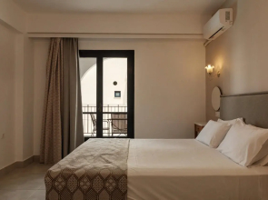 Nami Hotel & Suites