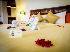 Seaview Patong Hotel