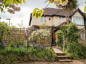 Avalon House B&B