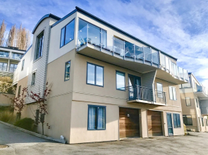 Amazing Queenstown Luxury Apartment