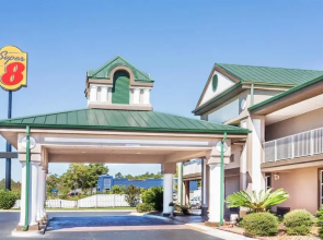 Super 8 By Wyndham Marianna
