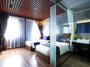 1925 Ha Long Hotel