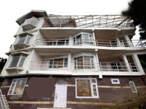 OYO 9346 Home Spacious 4BHK Valley View Fagu