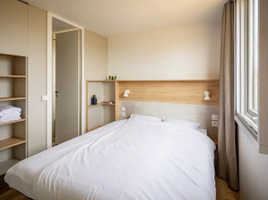 Chalet in Agde Near Mediterranean Beach