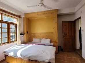 Hills Homestay and Devallya